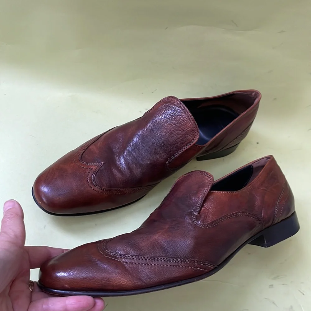 Reddish brown Boss handcrafted distressed leather shoes